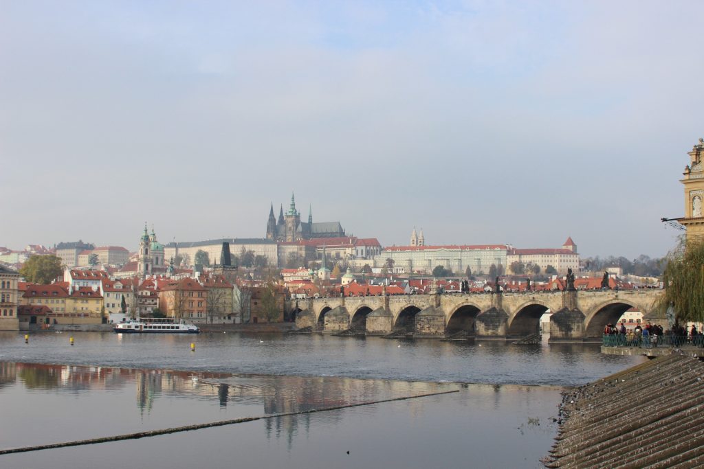 Veduta del Karlův most - ponte Carlo